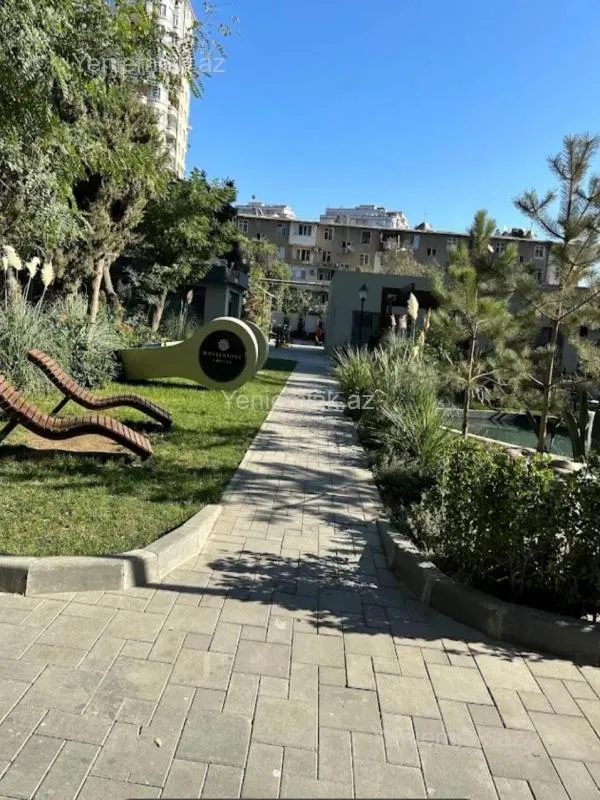 Satılır 4 otaqlı yeni tikili 176 m²