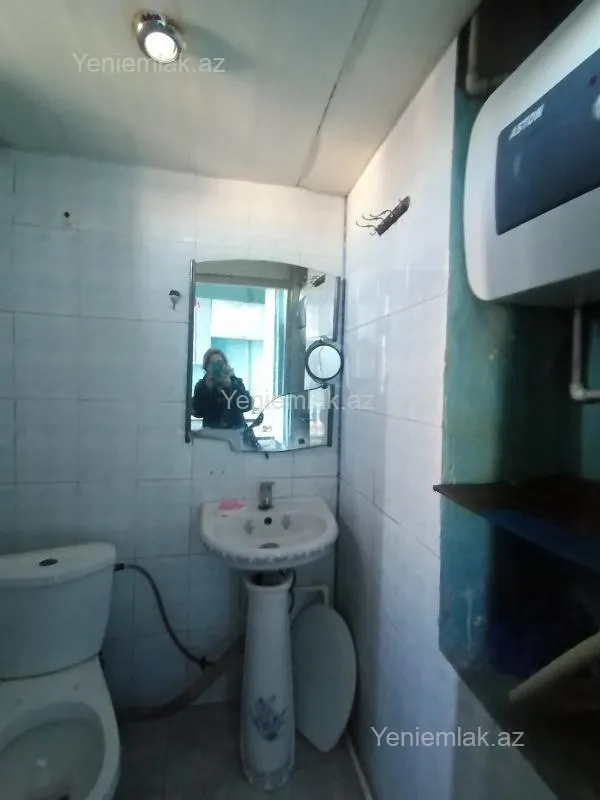 Satılır 1 otaqlı köhnə tikili 20 m²