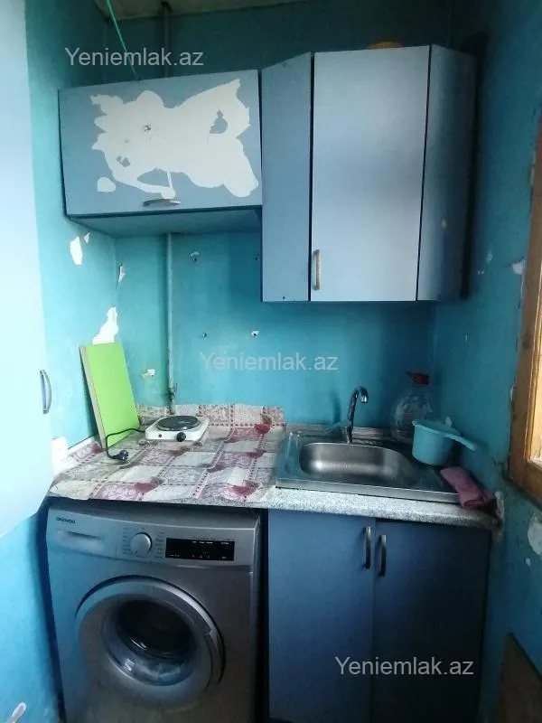 Satılır 1 otaqlı köhnə tikili 20 m²