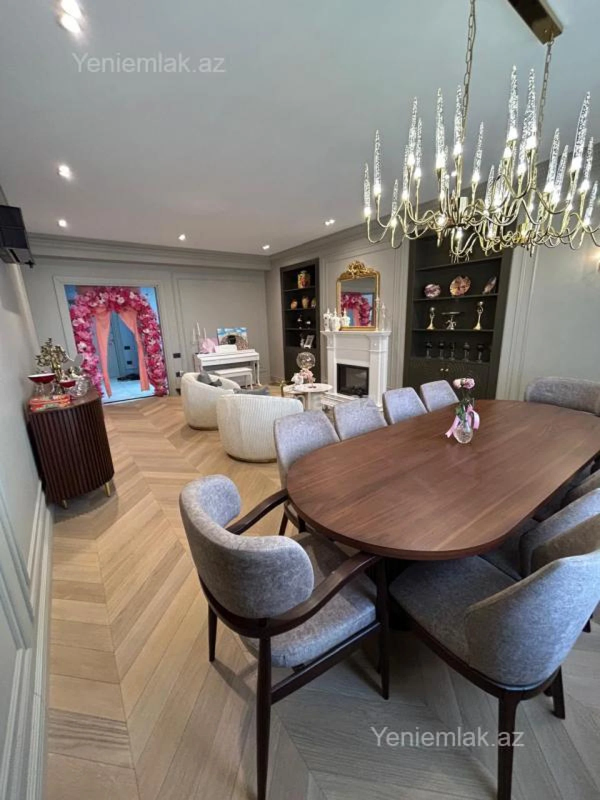 Satılır 5 otaqlı yeni tikili 240 m²