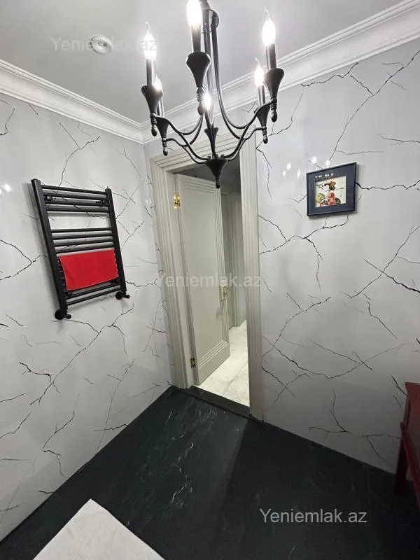 Satılır 5 otaqlı yeni tikili 240 m²