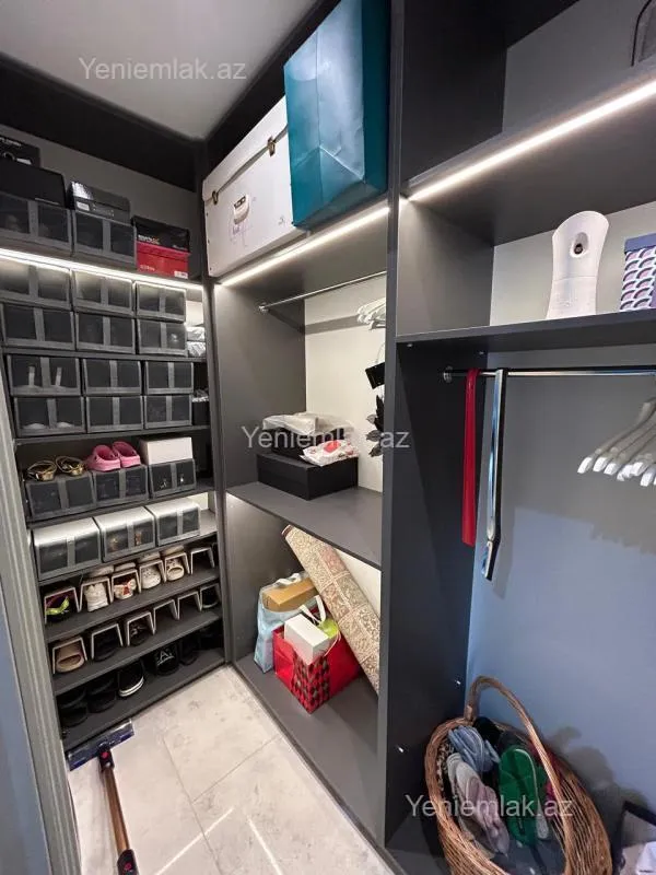 Satılır 5 otaqlı yeni tikili 240 m²