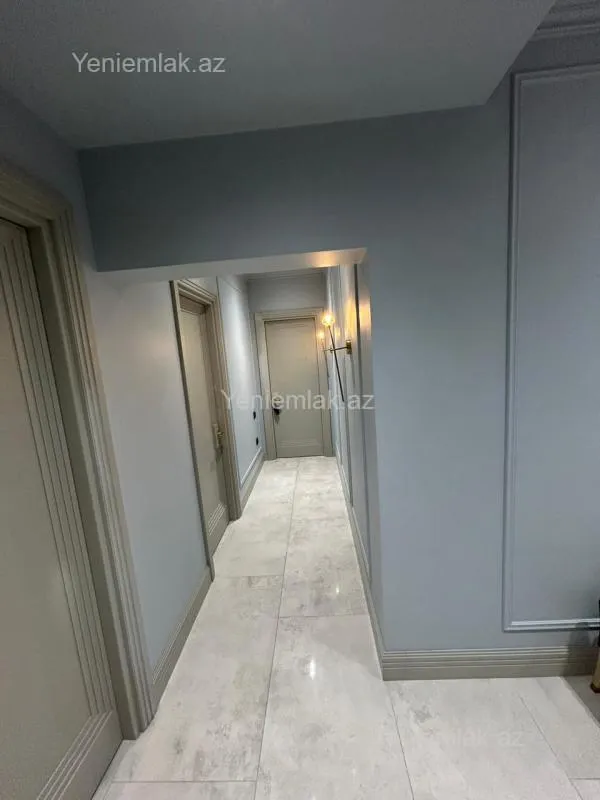Satılır 5 otaqlı yeni tikili 240 m²