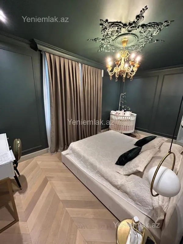 Satılır 5 otaqlı yeni tikili 240 m²