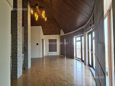 Satılır 7 otaqlı həyət evi 370 m²