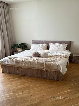 Satılır 7 otaqlı həyət evi 370 m²
