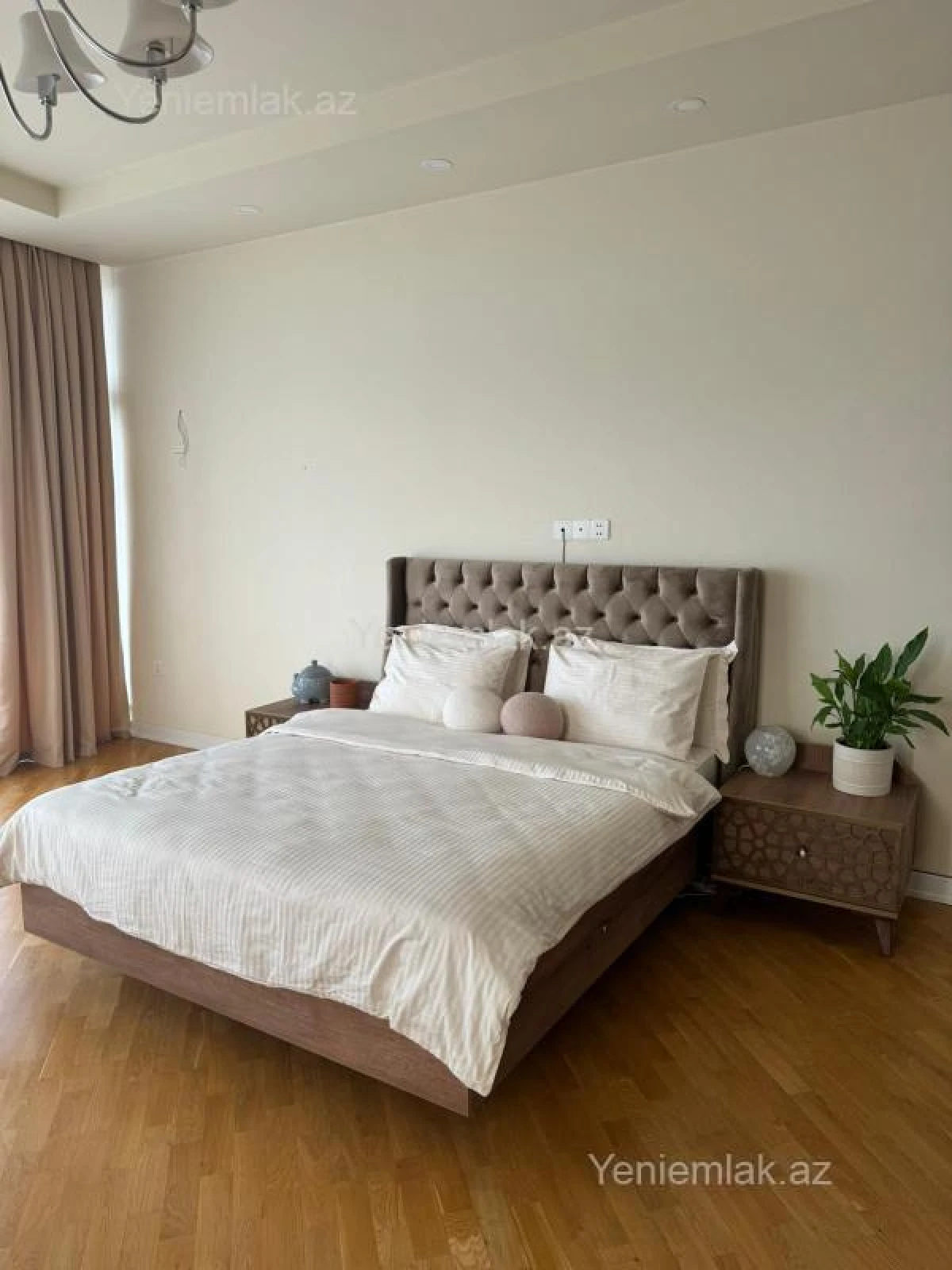 Satılır 7 otaqlı həyət evi 370 m²