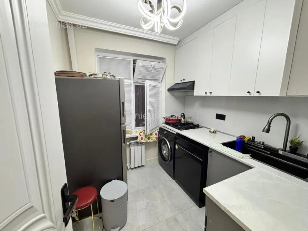 Satılır 3 otaqlı köhnə tikili 75 m²