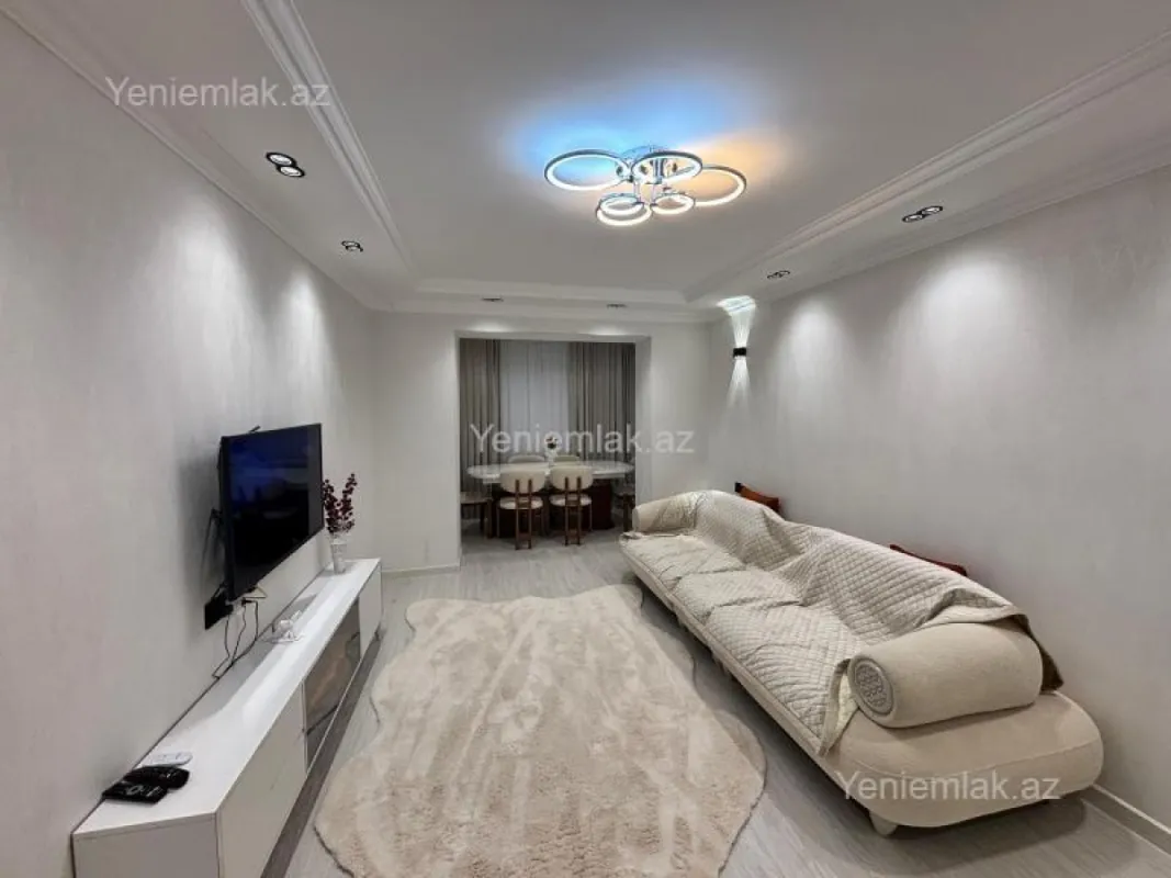 Satılır 3 otaqlı köhnə tikili 75 m²