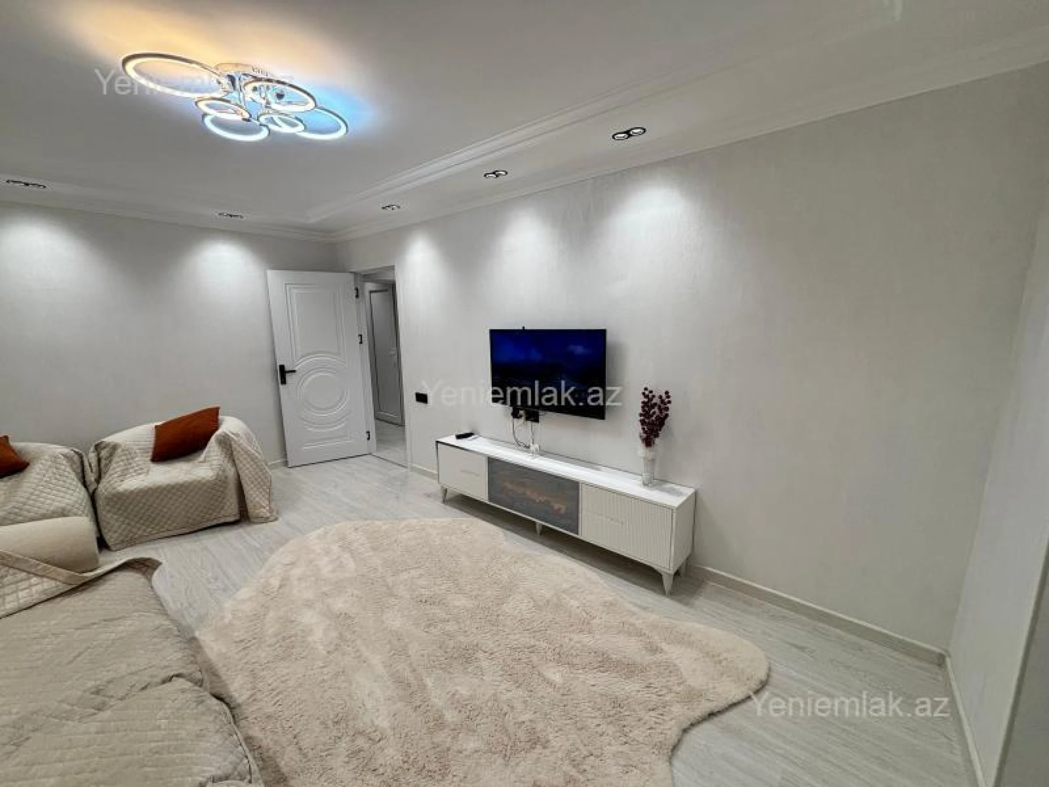 Satılır 3 otaqlı köhnə tikili 75 m²