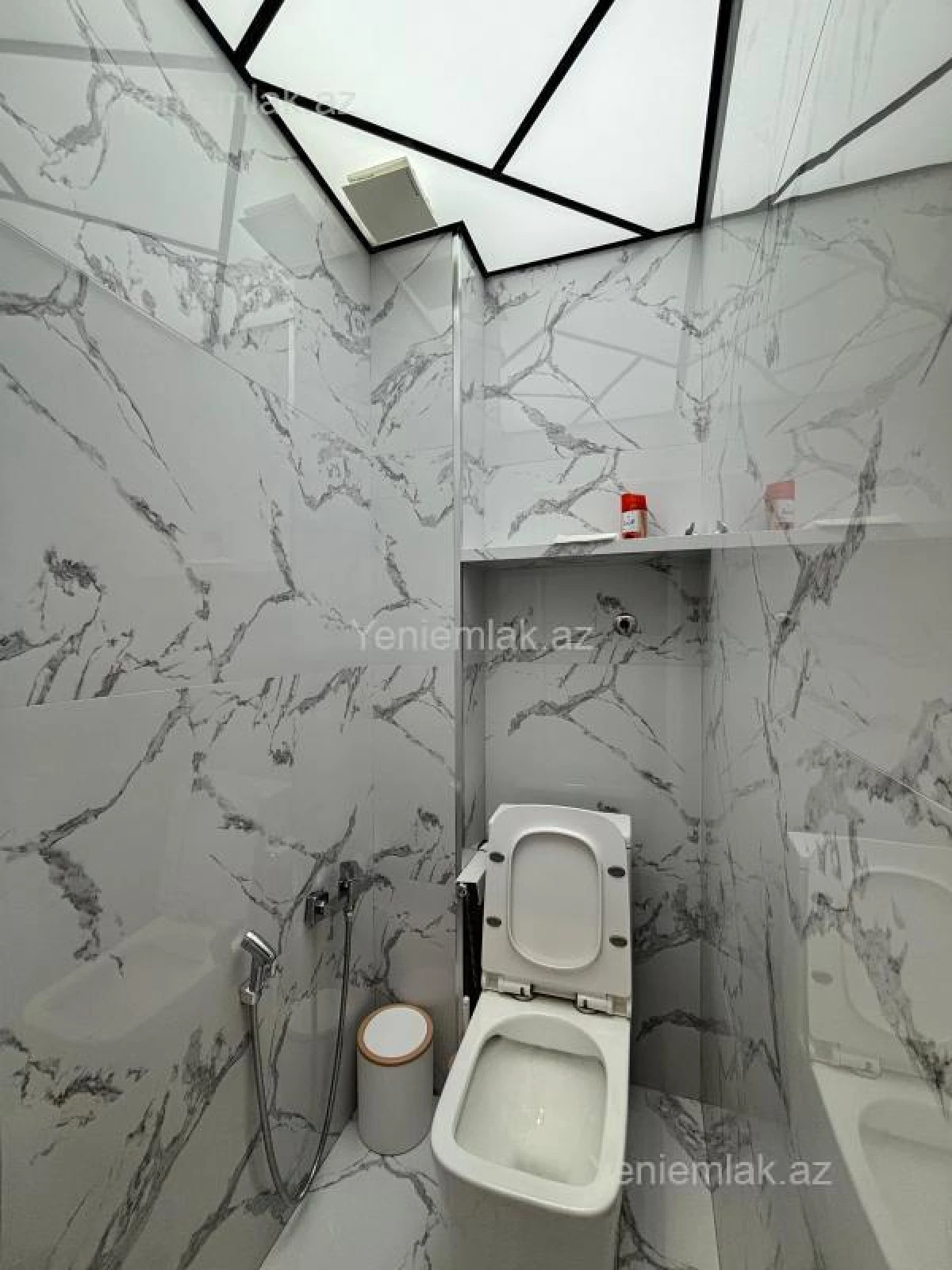 Satılır 3 otaqlı köhnə tikili 75 m²