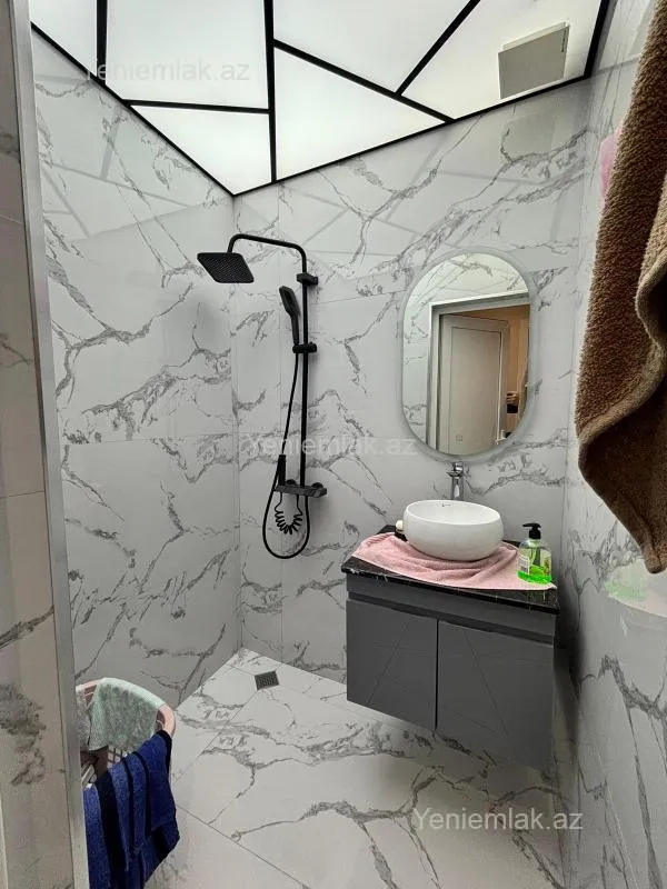 Satılır 3 otaqlı köhnə tikili 75 m²