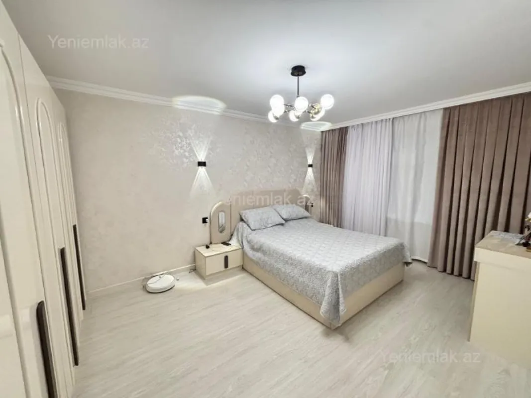 Satılır 3 otaqlı köhnə tikili 75 m²