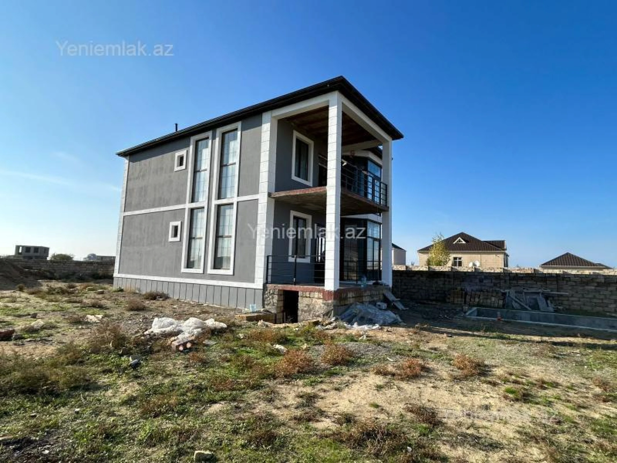 Satılır 5 otaqlı həyət evi 250 m²