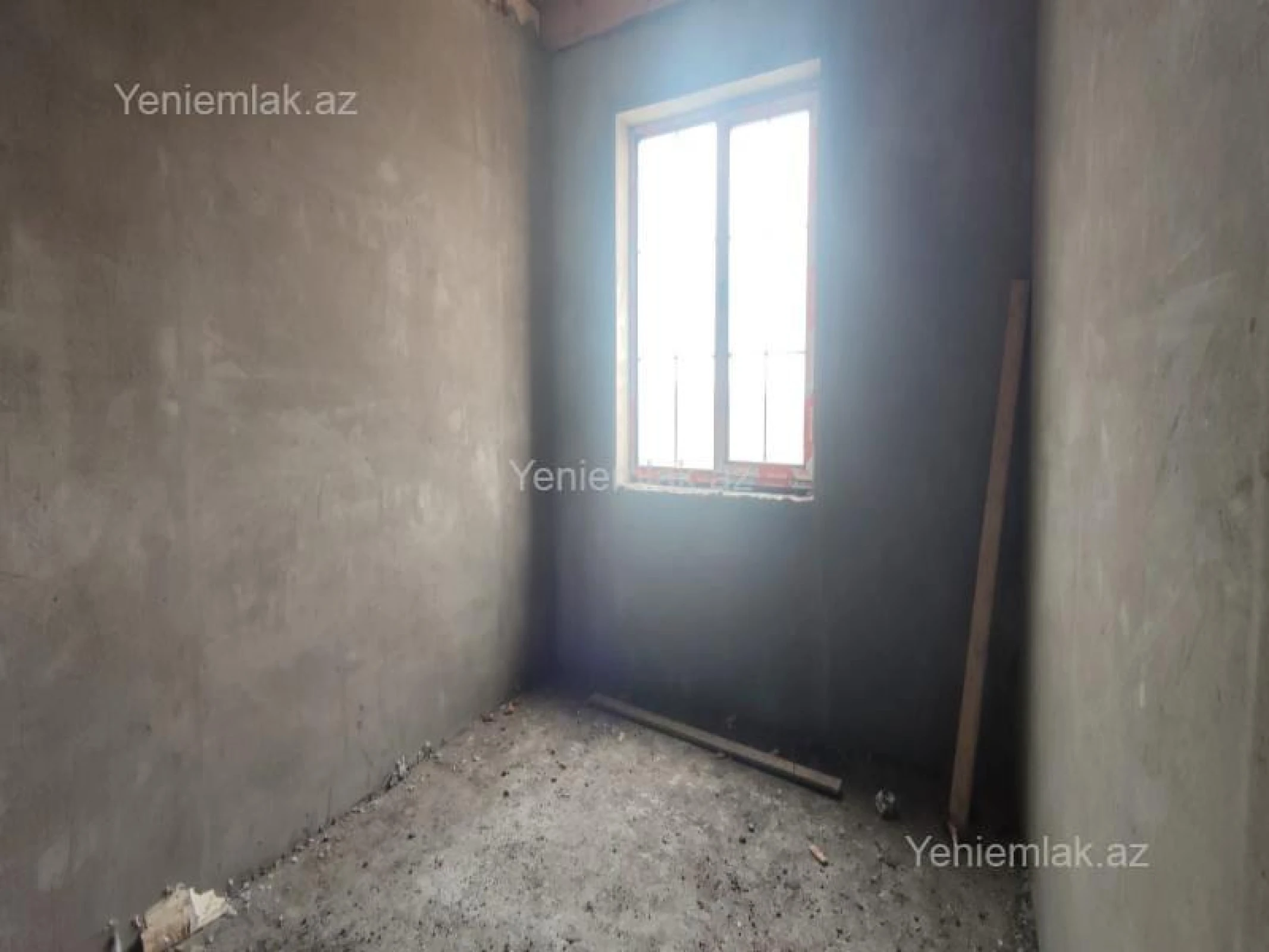 Satılır 5 otaqlı həyət evi 250 m²