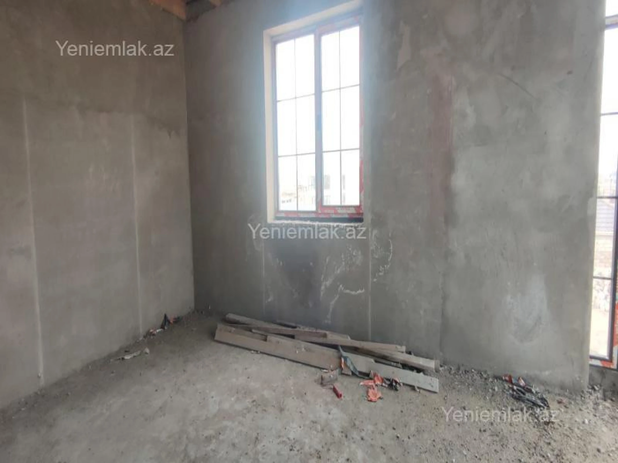 Satılır 5 otaqlı həyət evi 250 m²