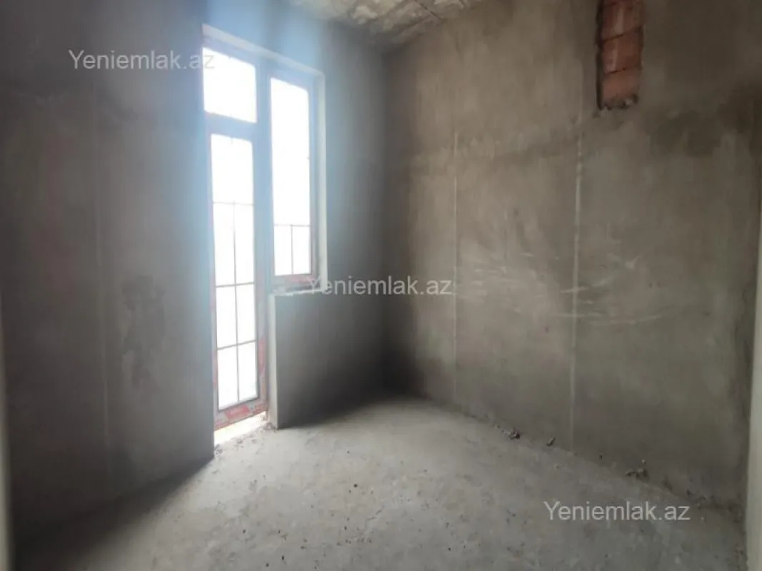 Satılır 5 otaqlı həyət evi 250 m²