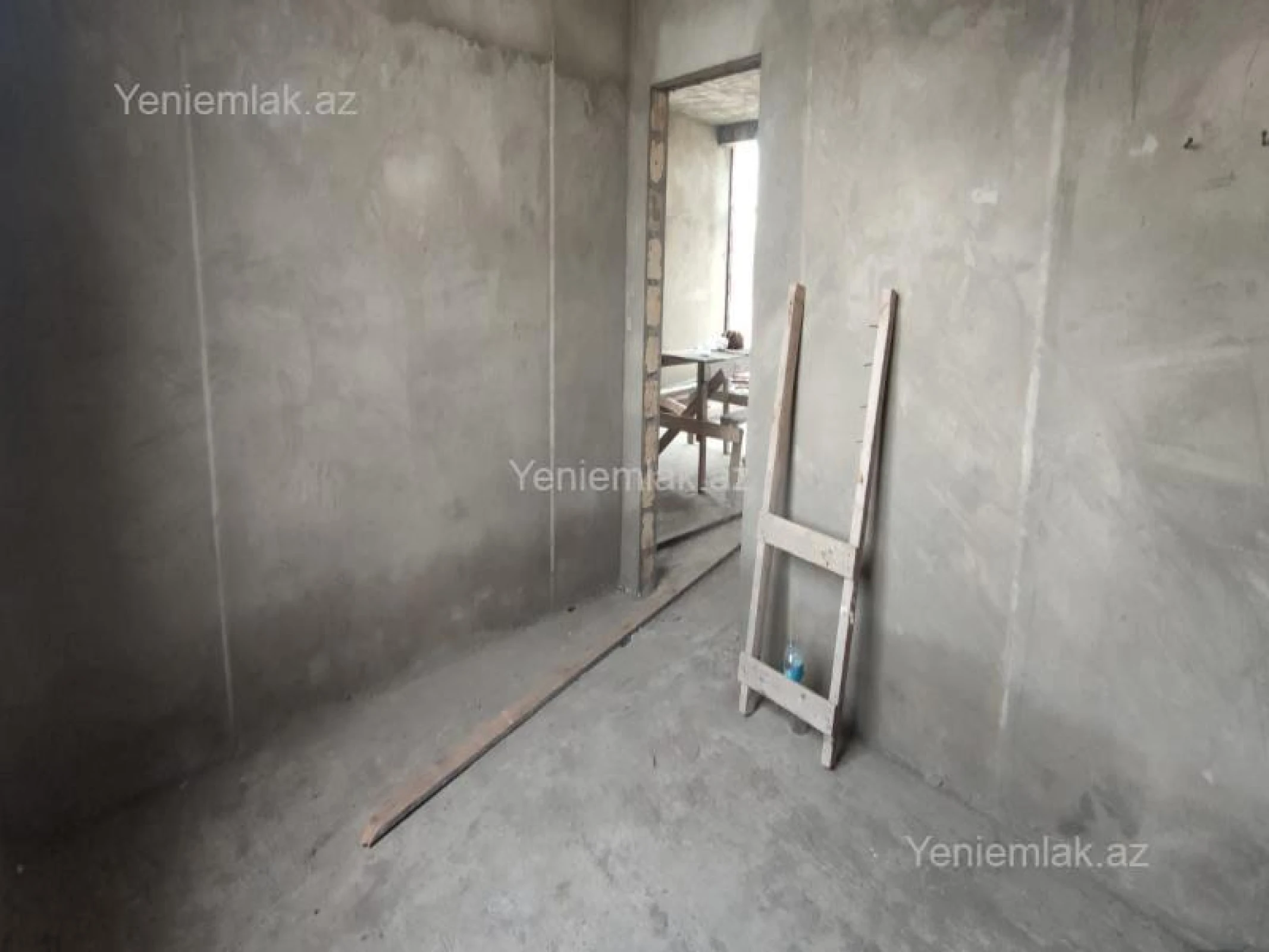 Satılır 5 otaqlı həyət evi 250 m²