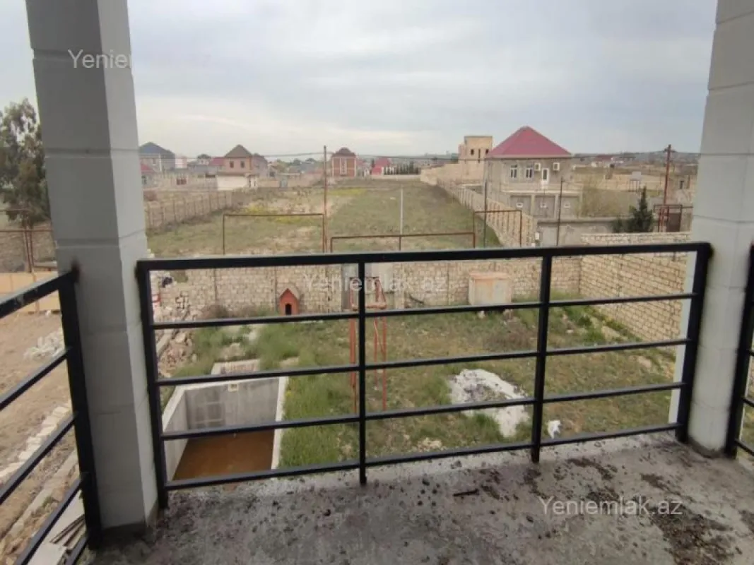 Satılır 5 otaqlı həyət evi 250 m²
