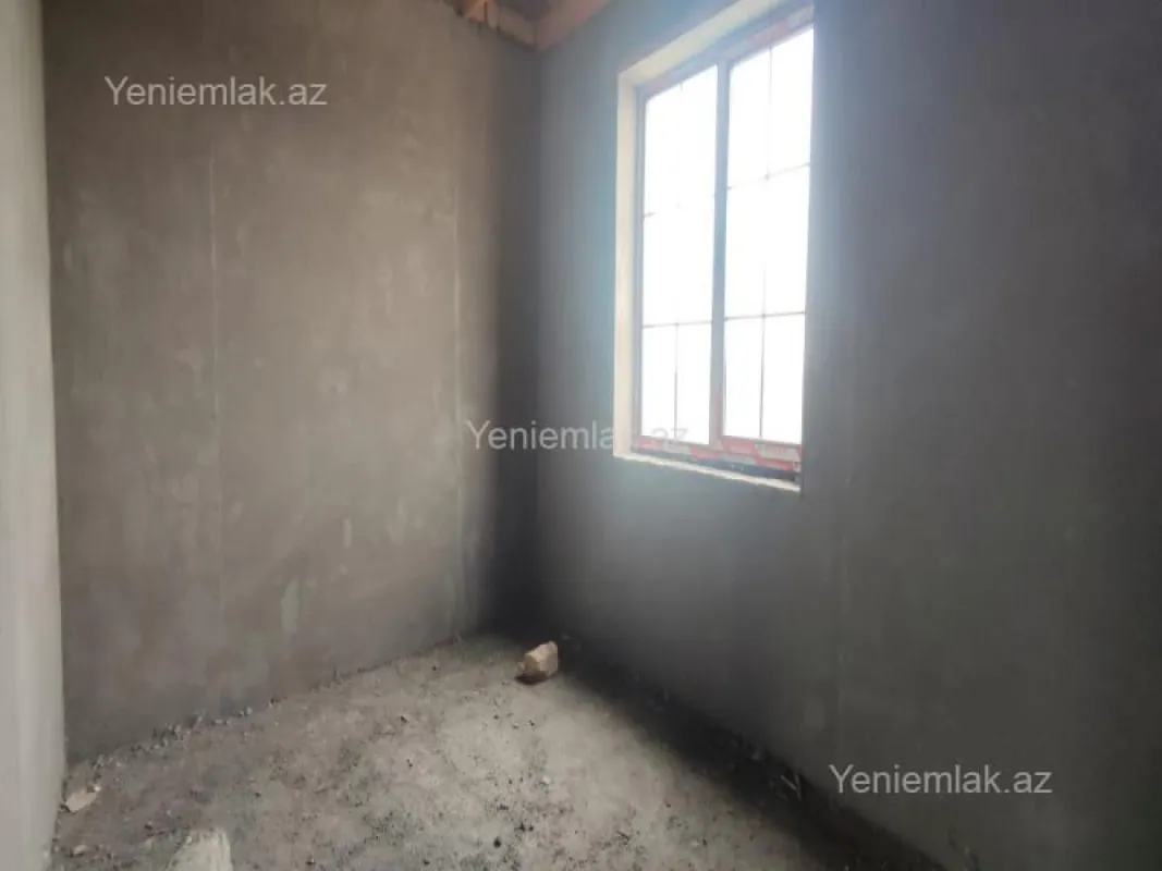 Satılır 5 otaqlı həyət evi 250 m²