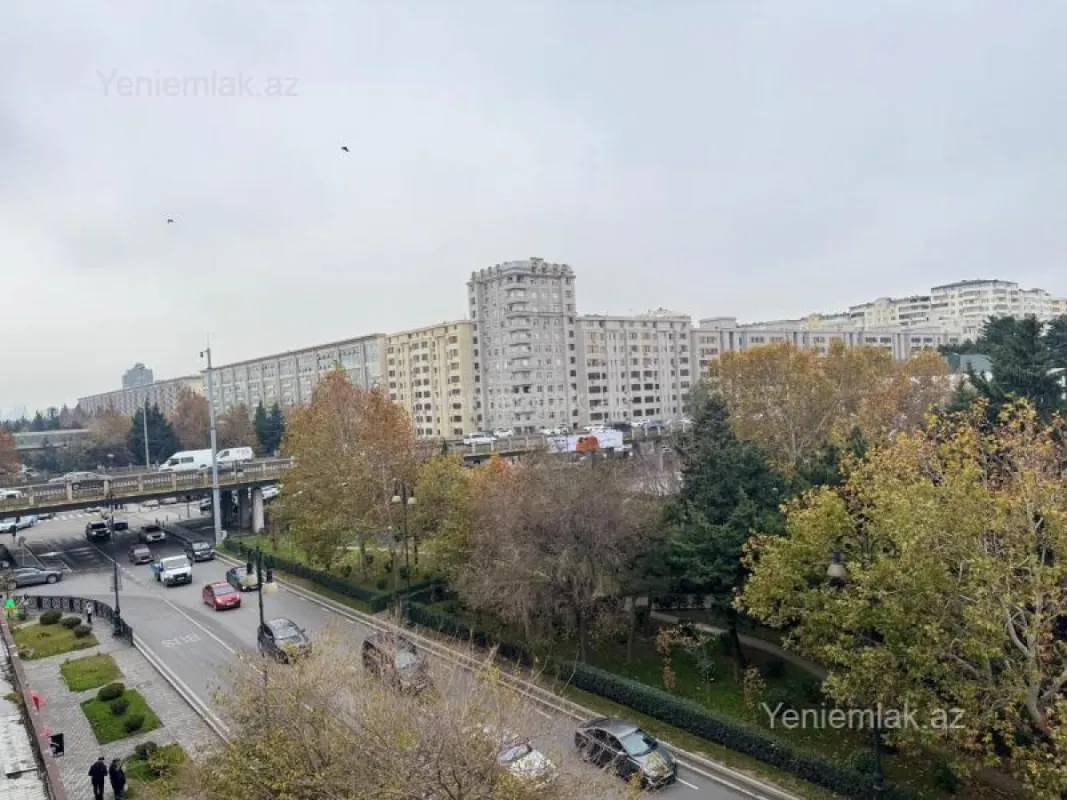 Satılır 3 otaqlı köhnə tikili 85 m²