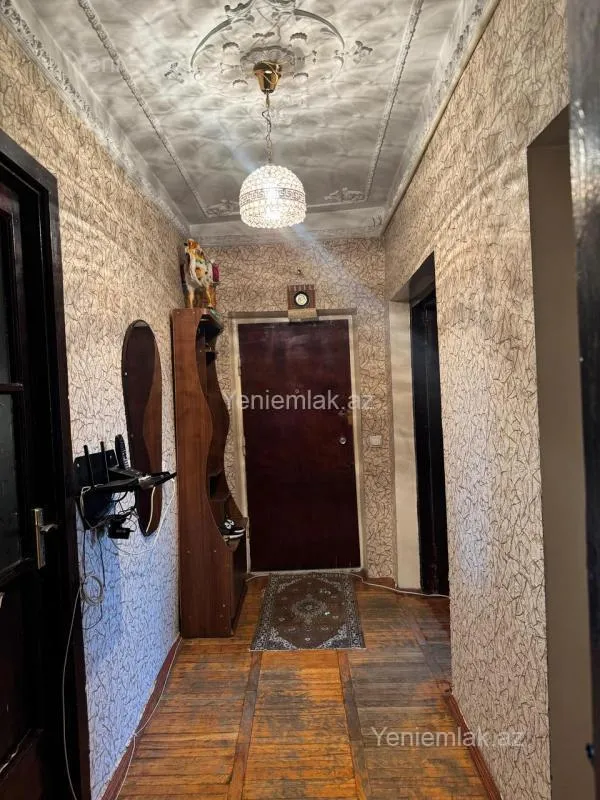 Satılır 3 otaqlı köhnə tikili 85 m²