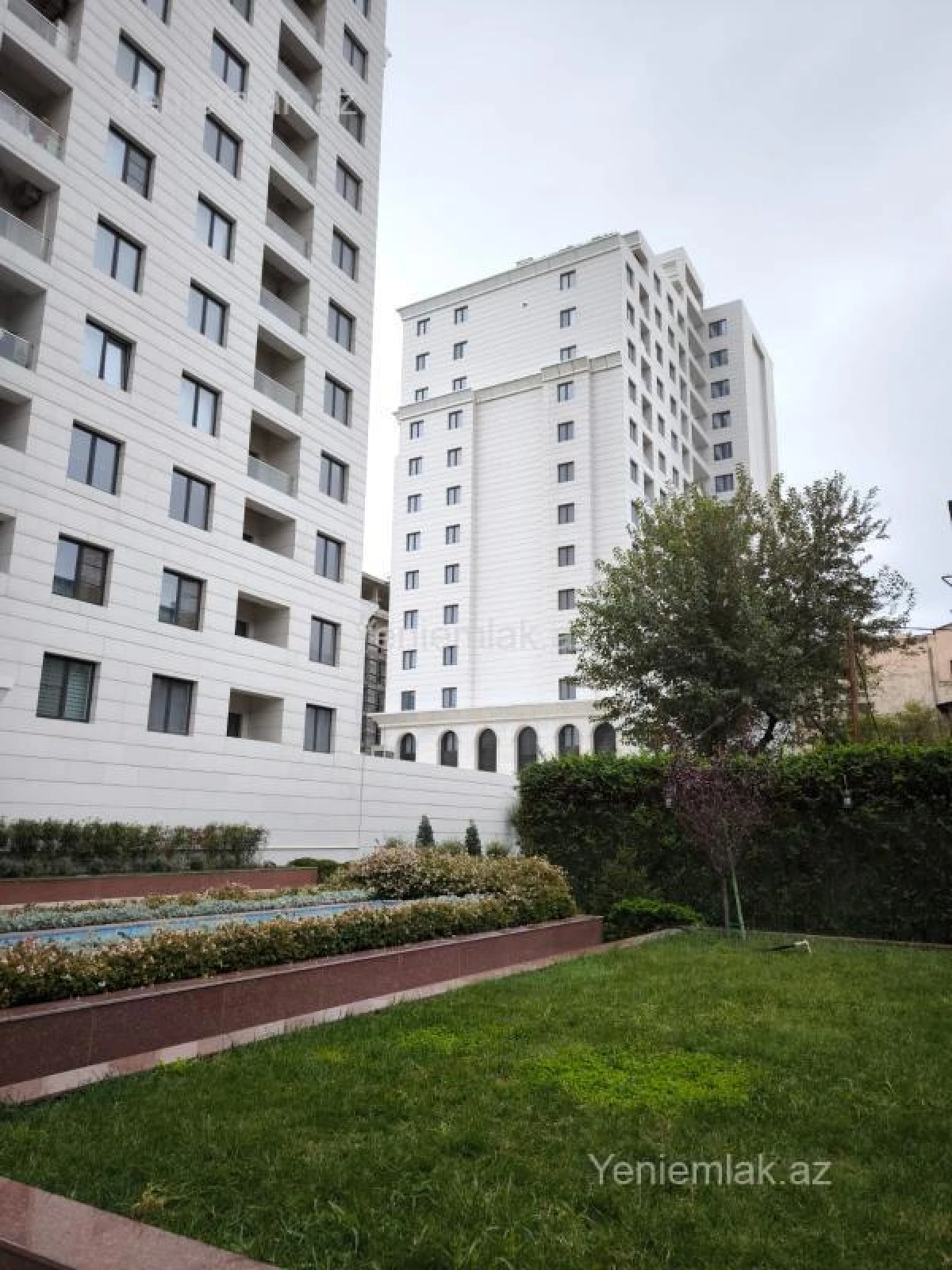 Satılır 2 otaqlı yeni tikili 74 m²