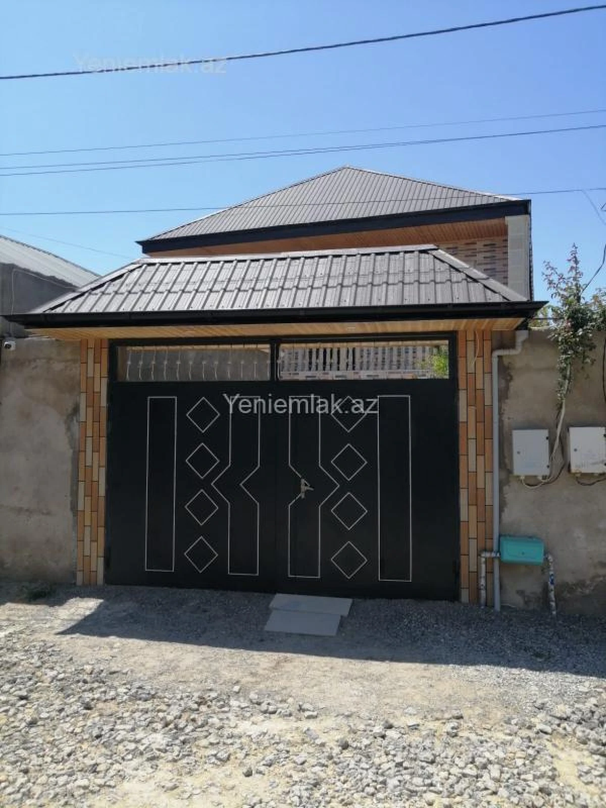 Satılır 6 otaqlı həyət evi 240 m²