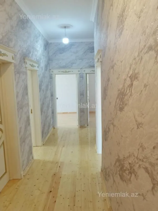 Satılır 6 otaqlı həyət evi 240 m²