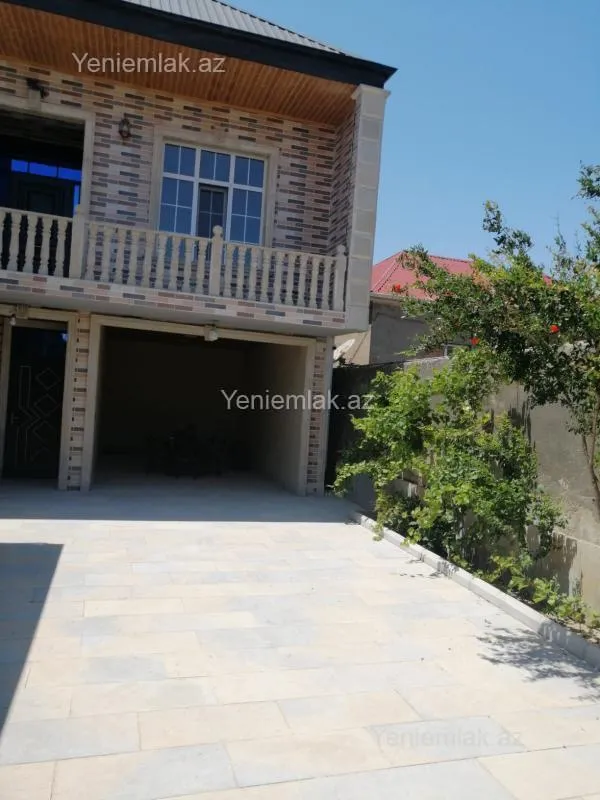 Satılır 6 otaqlı həyət evi 240 m²