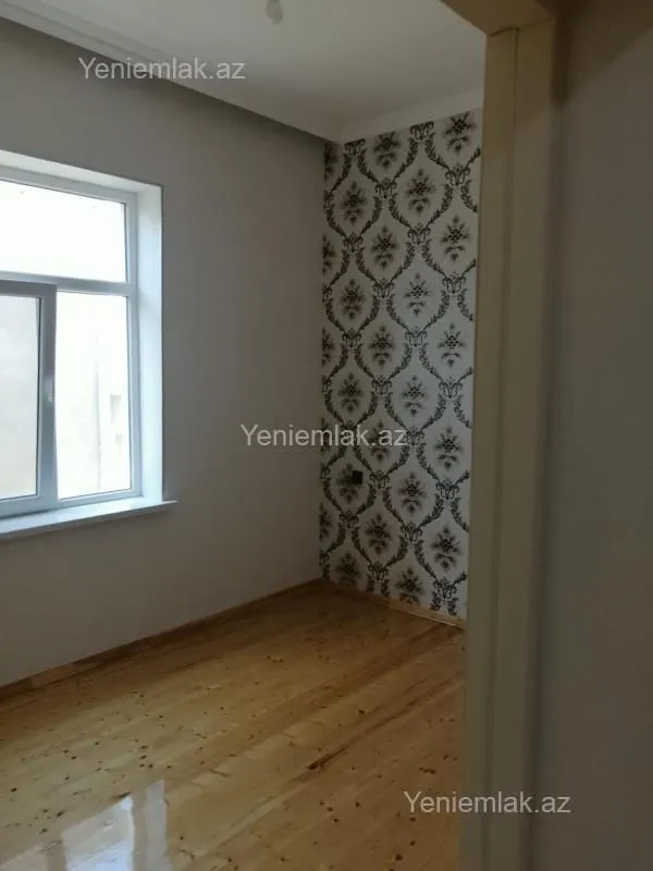 Satılır 6 otaqlı həyət evi 240 m²