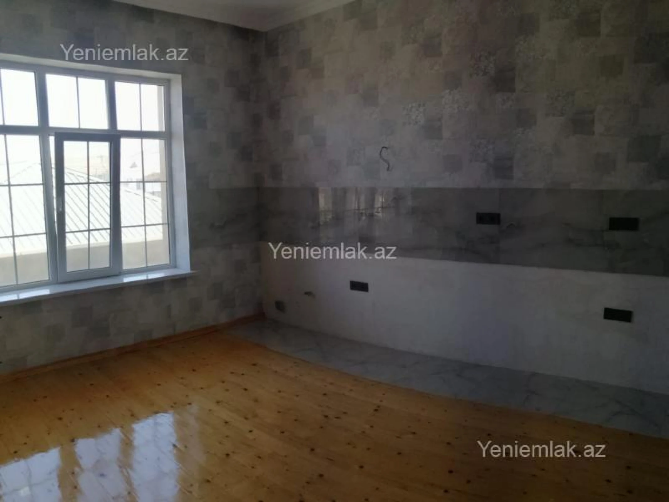 Satılır 6 otaqlı həyət evi 240 m²