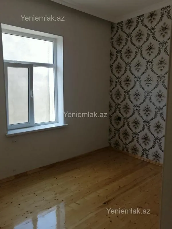 Satılır 6 otaqlı həyət evi 240 m²