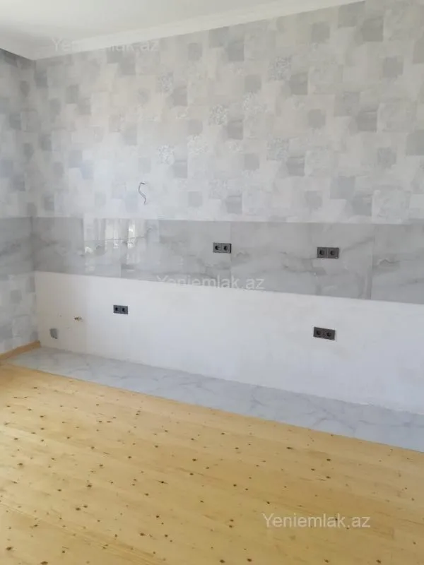 Satılır 6 otaqlı həyət evi 240 m²