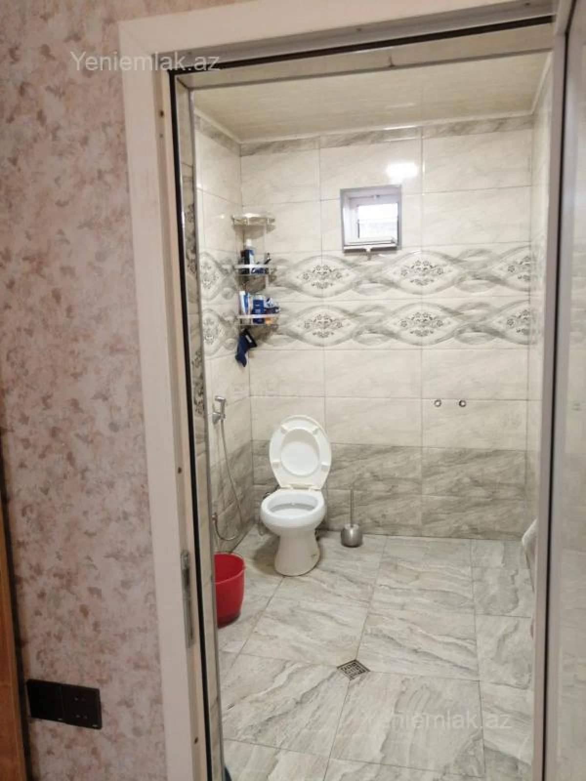 Satılır 6 otaqlı həyət evi 240 m²