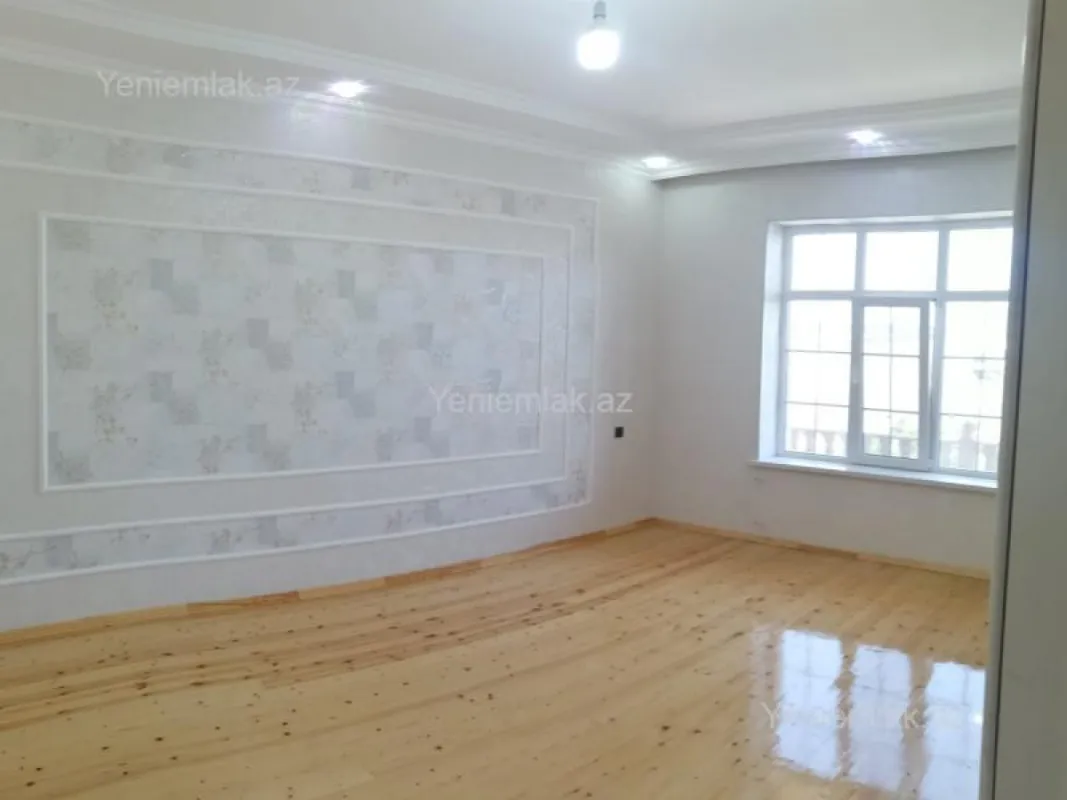 Satılır 6 otaqlı həyət evi 240 m²