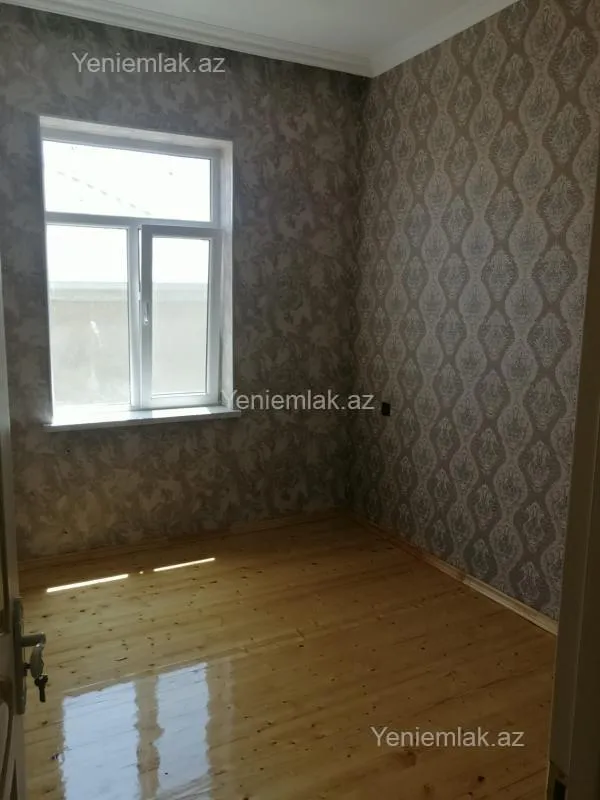 Satılır 6 otaqlı həyət evi 240 m²