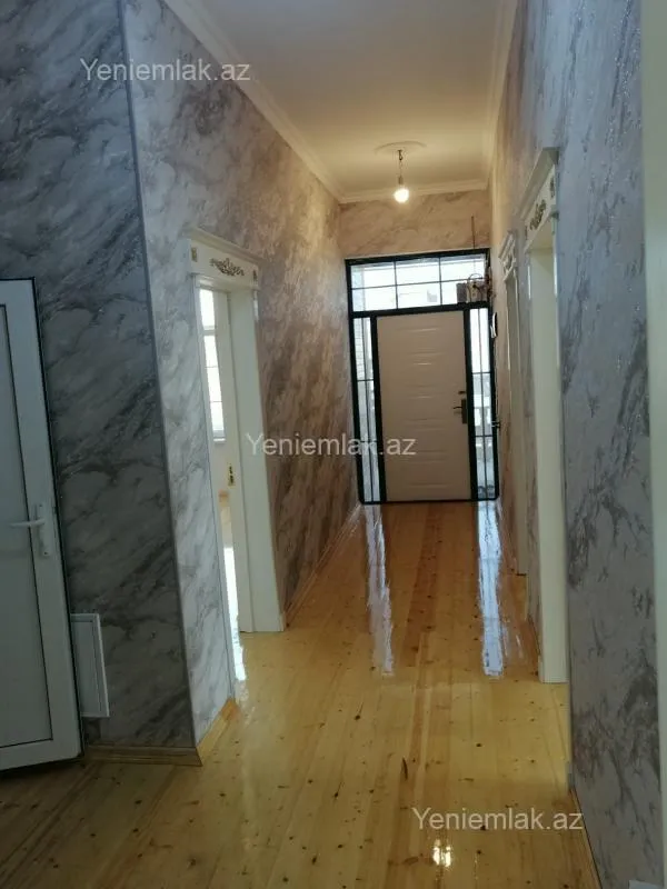 Satılır 6 otaqlı həyət evi 240 m²