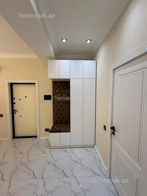 Satılır 2 otaqlı yeni tikili 64 m²