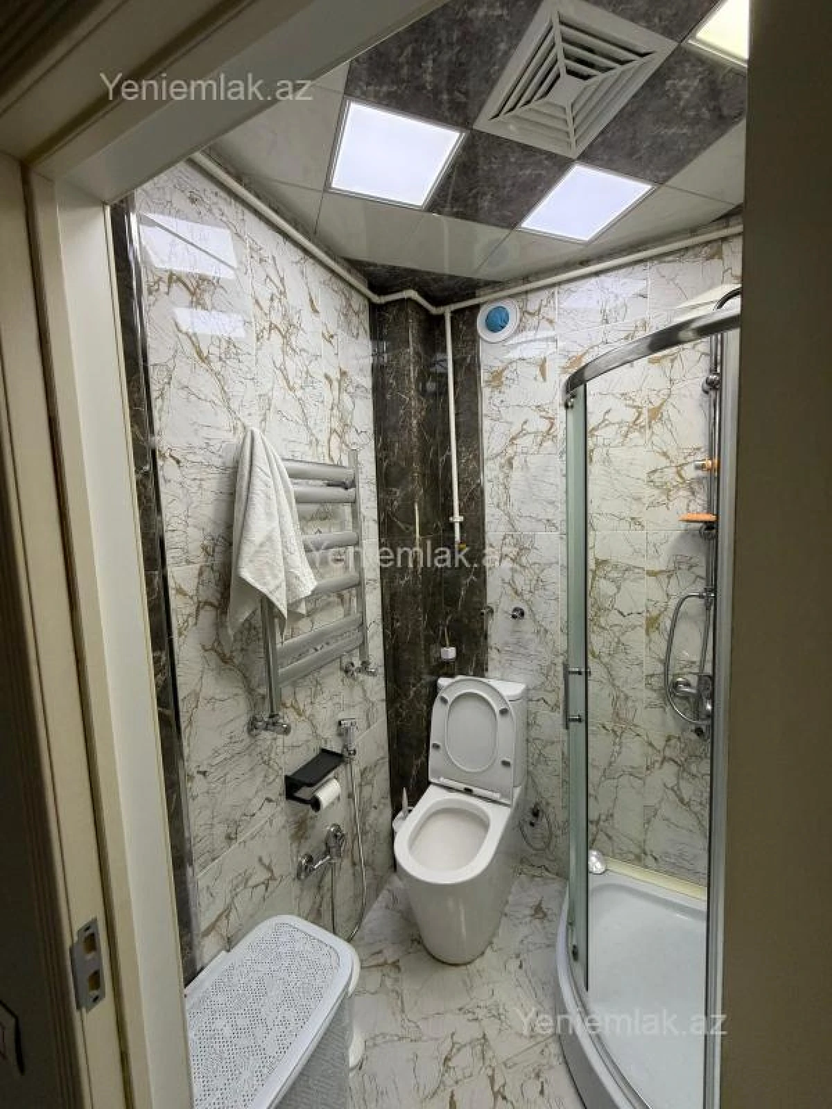 Satılır 2 otaqlı köhnə tikili 50 m²