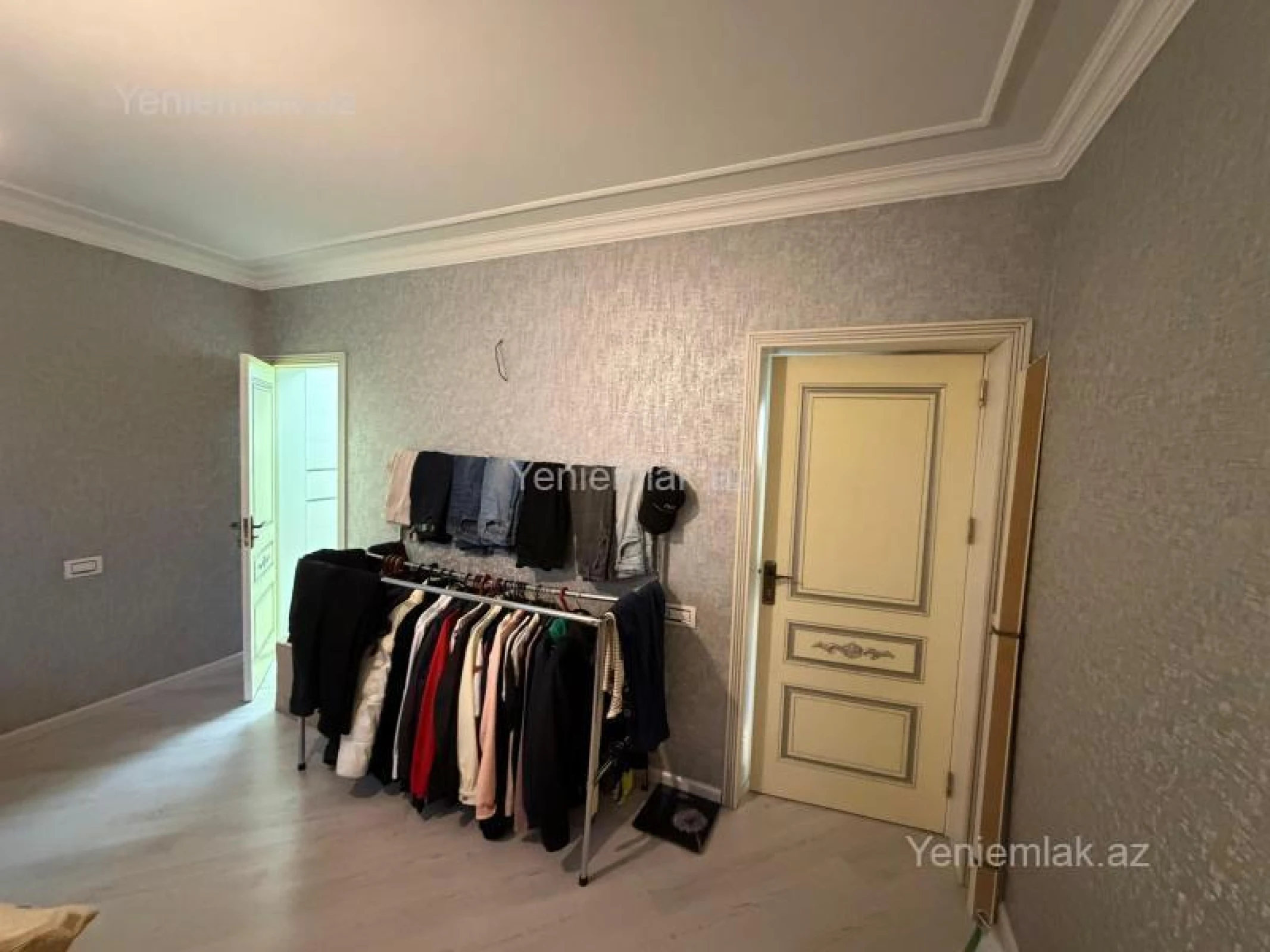 Satılır 2 otaqlı köhnə tikili 50 m²