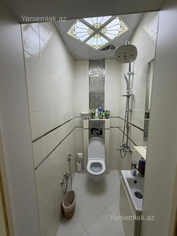 Satılır 2 otaqlı köhnə tikili 50 m²