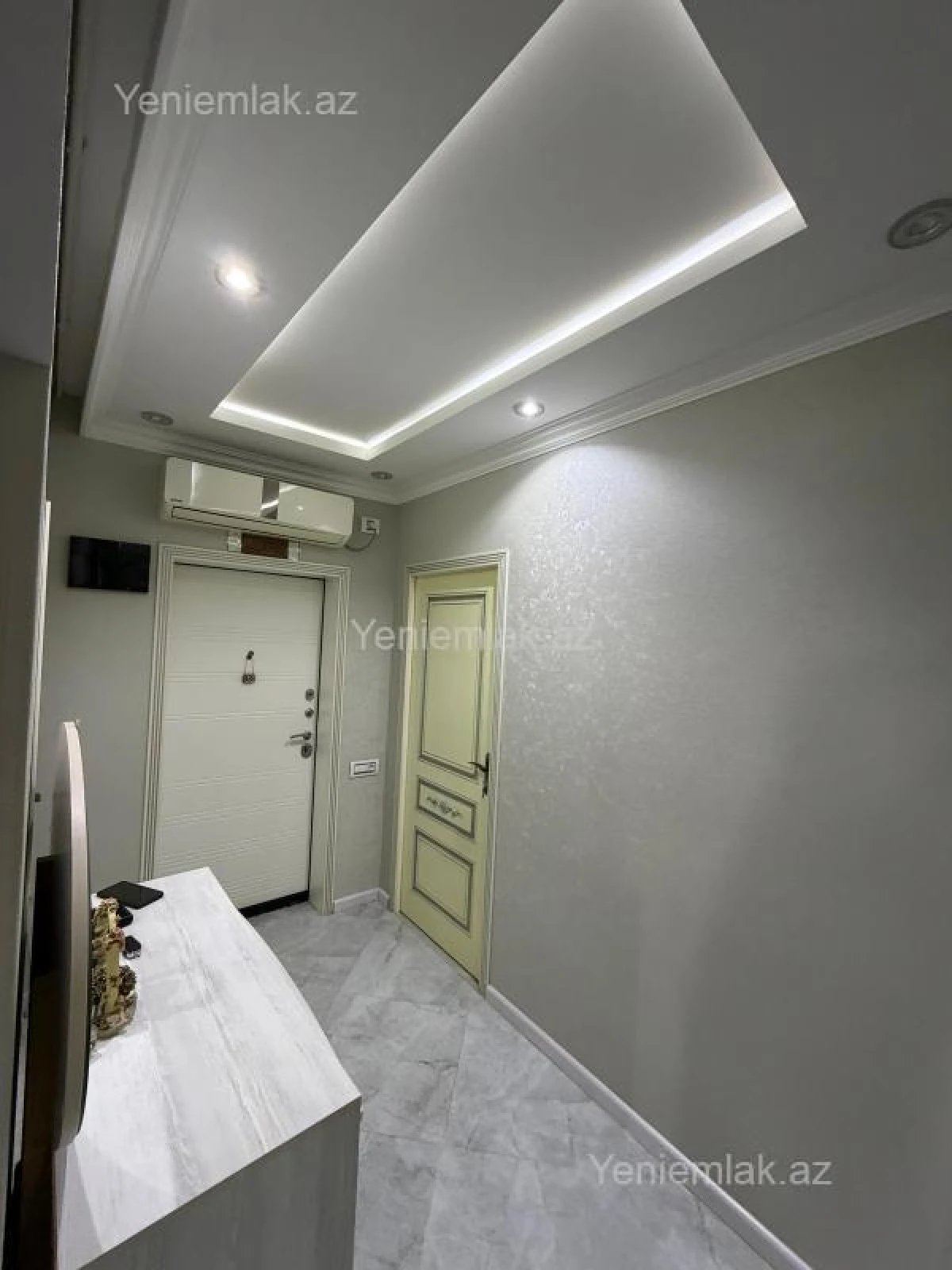 Satılır 2 otaqlı köhnə tikili 50 m²