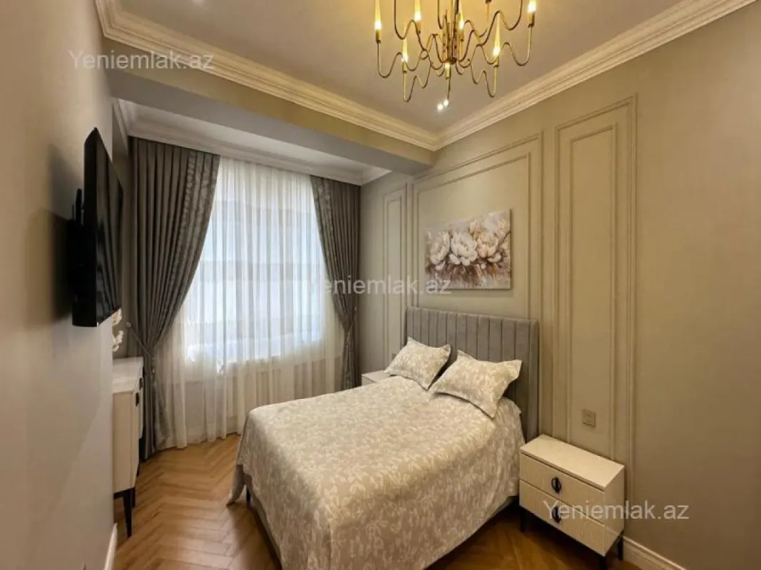 Satılır 3 otaqlı yeni tikili 130 m²