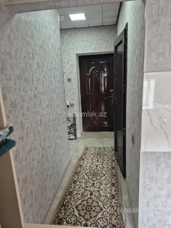 Satılır 4 otaqlı köhnə tikili 90 m²