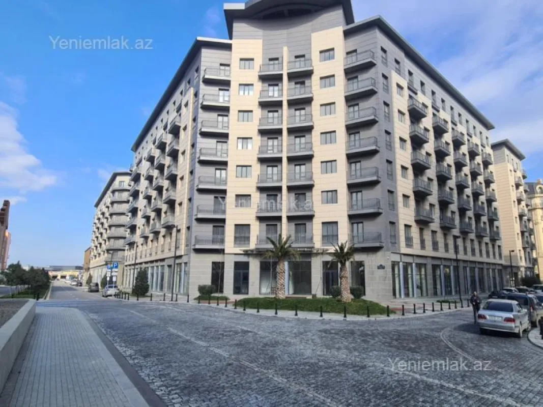 Satılır 5 otaqlı yeni tikili 250 m²