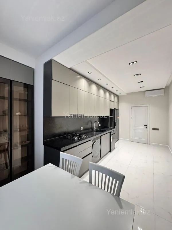 Satılır 4 otaqlı yeni tikili 170 m²