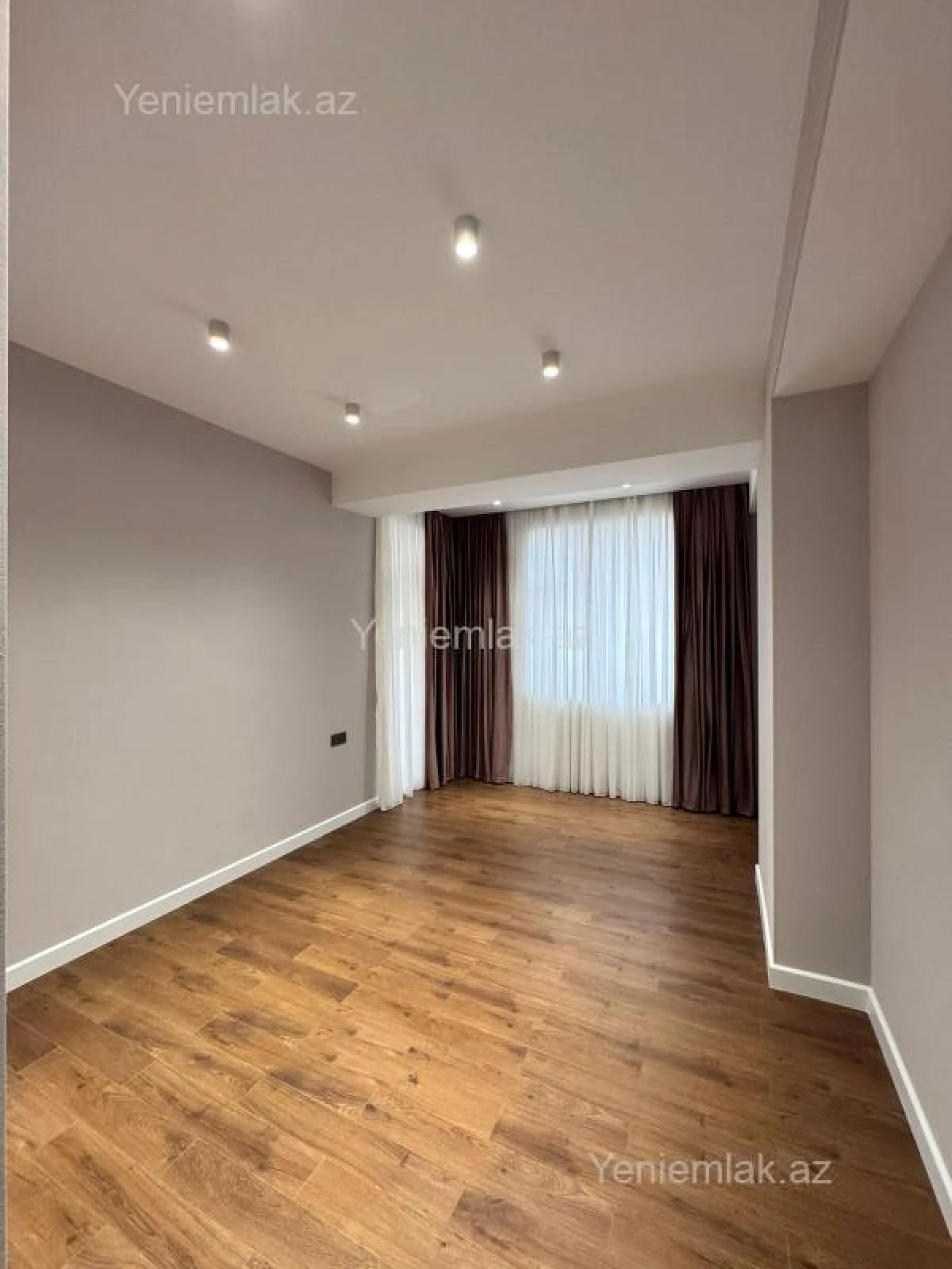 Satılır 4 otaqlı yeni tikili 170 m²