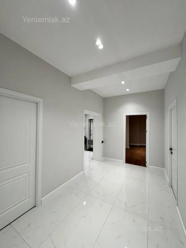 Satılır 4 otaqlı yeni tikili 170 m²