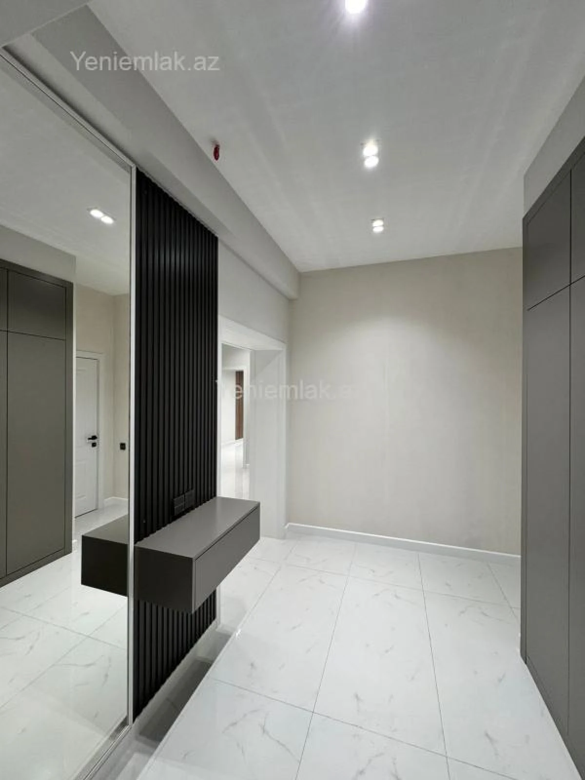 Satılır 4 otaqlı yeni tikili 170 m²